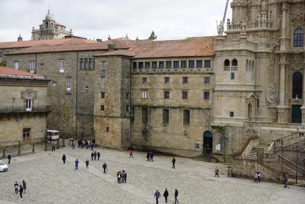 fachada arzobispado santiago